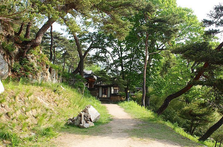 Okyeon Jeongsa Bed & Breakfast Андонг Екстериор снимка